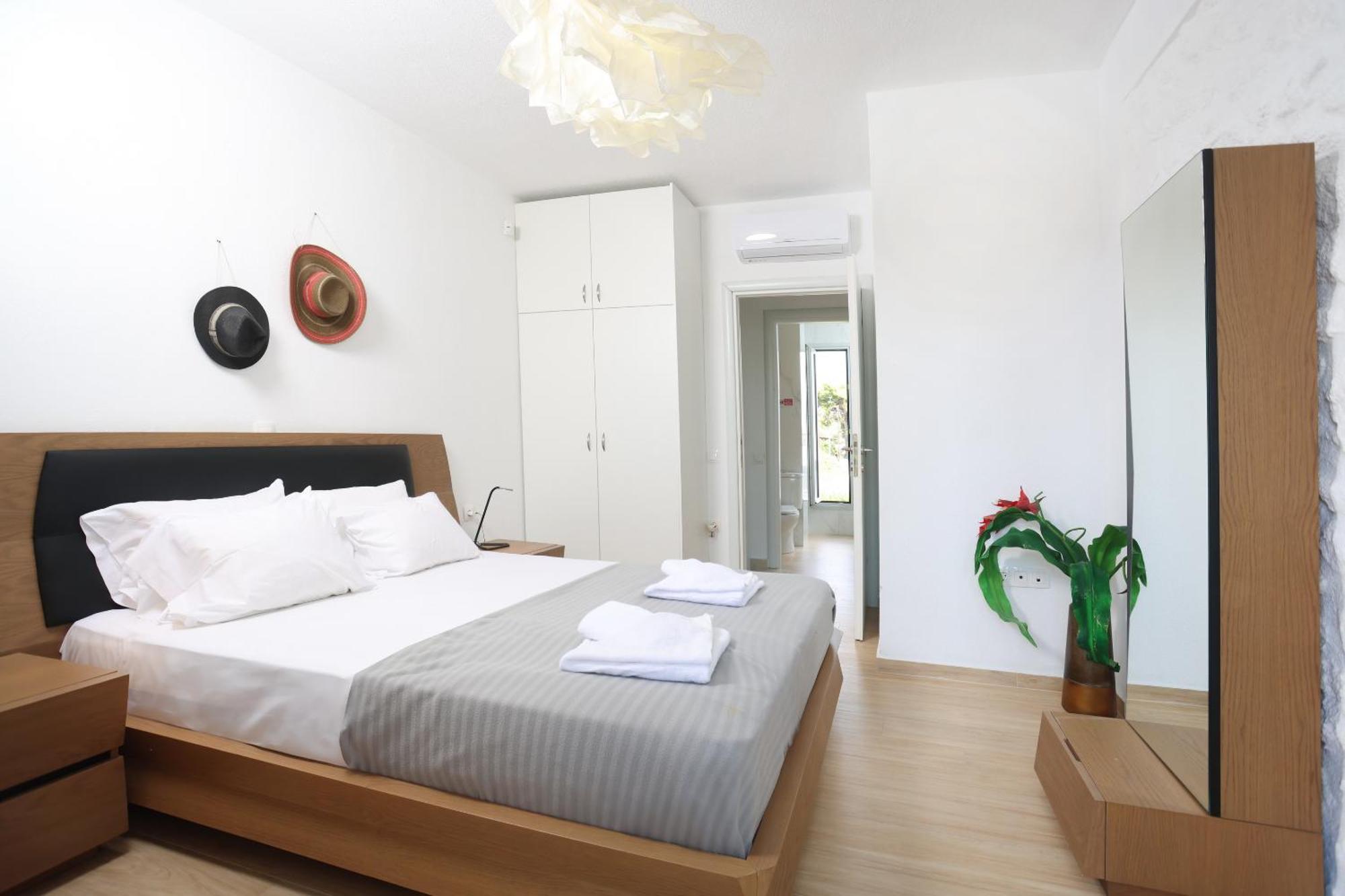 Villa Douglas - Private Pool, Bbq, 4Bdrms, View Πευκοχώρι Εξωτερικό φωτογραφία